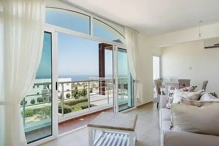 Hébergement de vacances Joya Cyprus Mandalay Penthouse