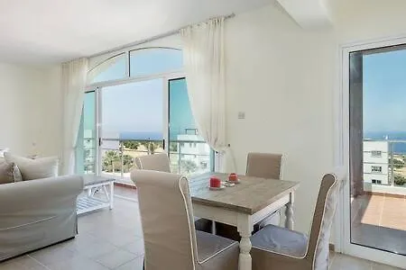 Joya Cyprus Mandalay Penthouse Hébergement de vacances Agios Amvrosios (Kyrenia)